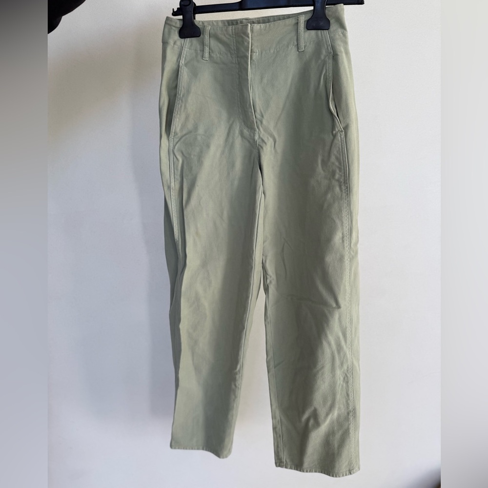 ARITZIA GREEN TROUSERS SIZE 2